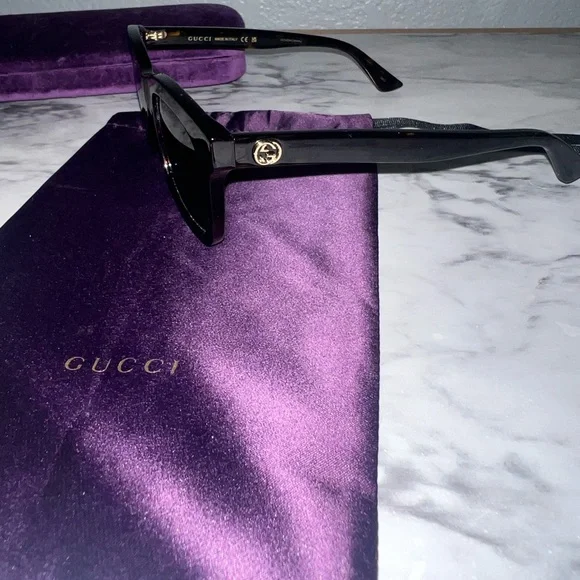 Gucci Brown Sunglasses with Gold Accents - Picture 3 of 4
